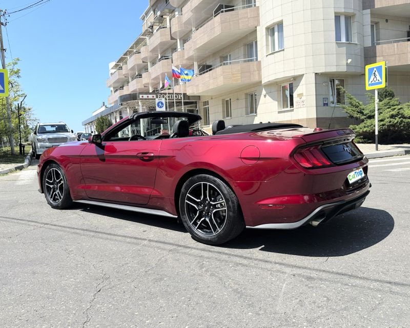 Ford Mustang Спорт купе / Кабриолет